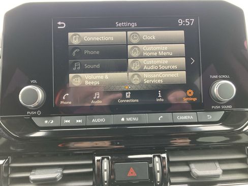 Used 2024 Nissan Pathfinder SV image 20