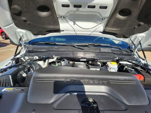 Used 2024 RAM 2500 Limited image 31