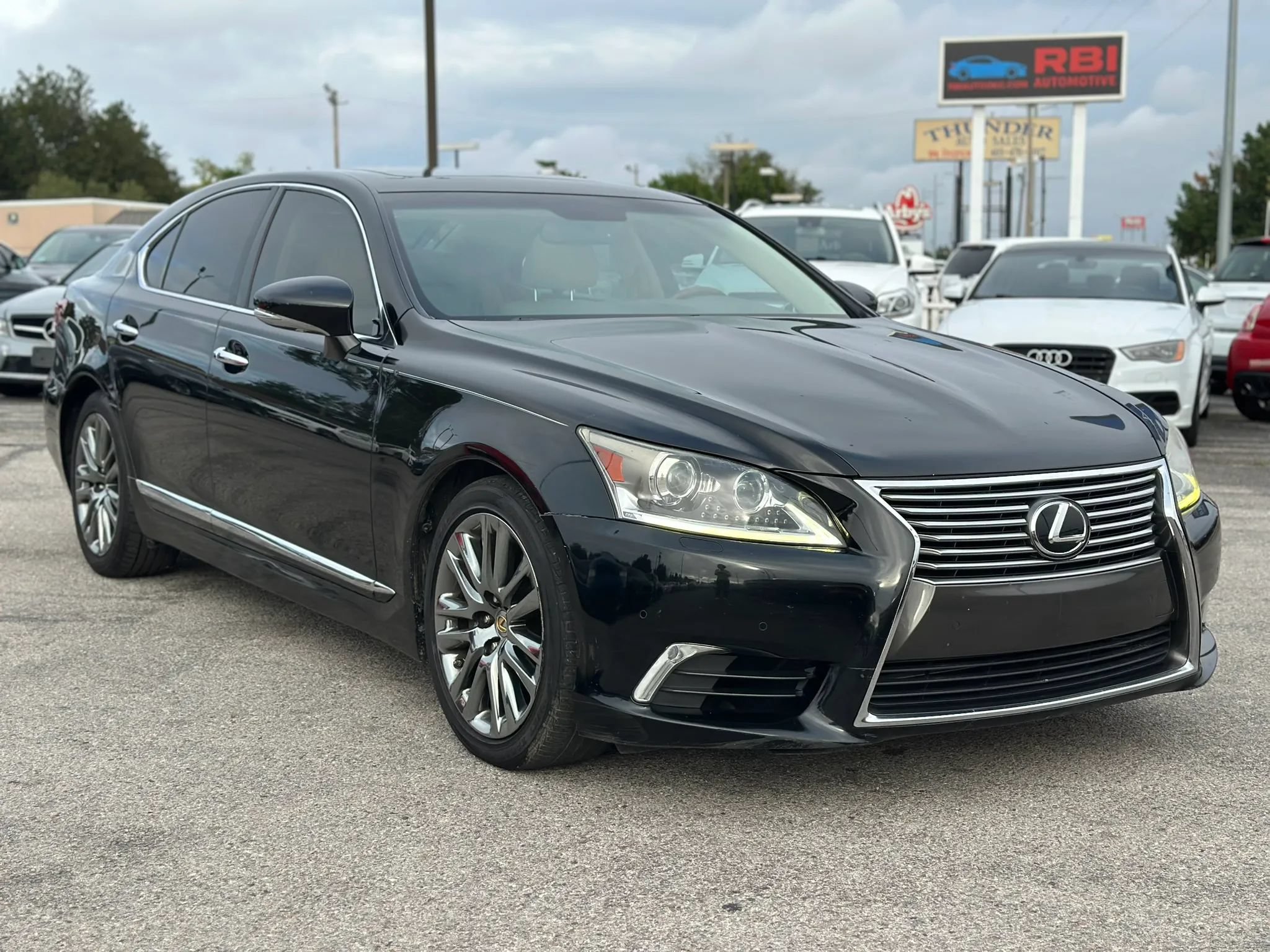 Used 2014 Lexus LS 460 AWD w/ Comfort Package image 4