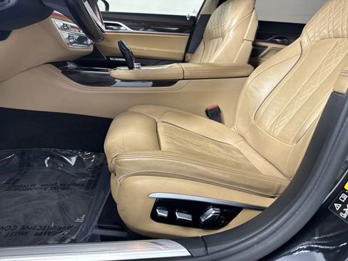Used 2016 BMW 750i xDrive AWD/4WD image 22