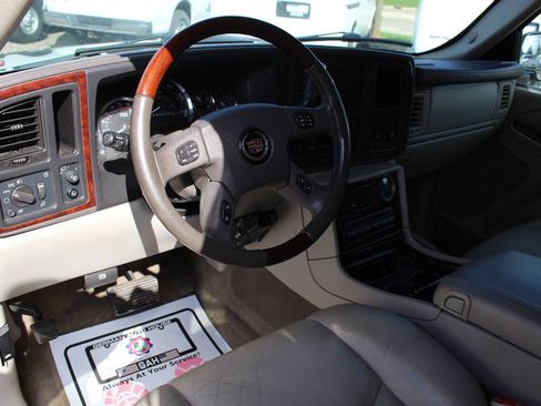 Used 2006 Cadillac Escalade ESV AWD image 10