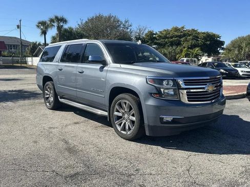 Used 2015 Chevrolet Suburban LTZ RWD image 4
