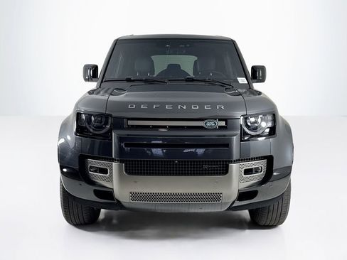 Used 2023 Land Rover Defender 110 X-Dynamic SE image 8