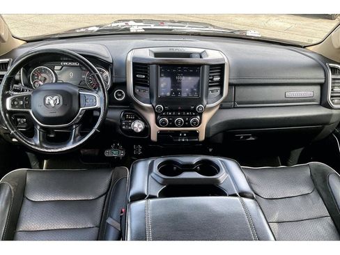 Used 2019 RAM 1500 Laramie AWD/4WD image 17