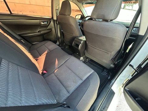 Used 2016 Toyota Camry LE FWD image 30