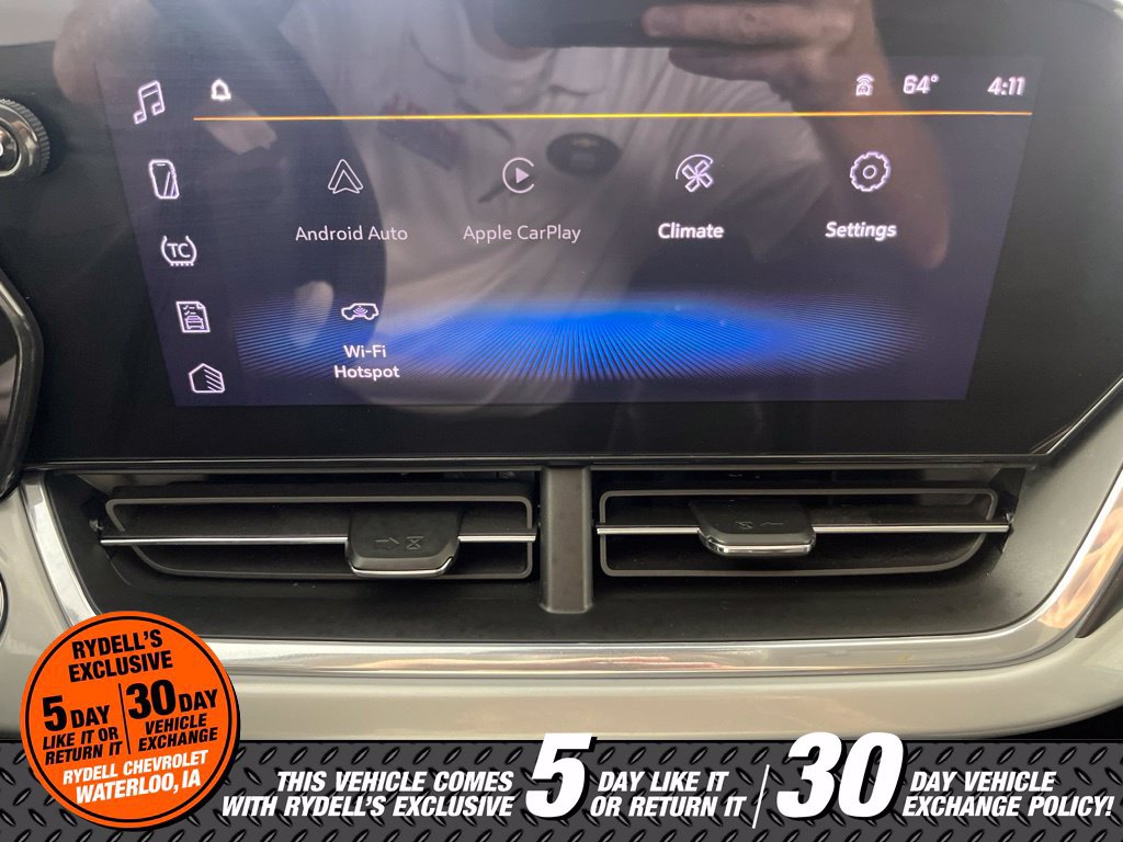 Used 2025 Chevrolet Trax LT w/ Sunroof Package FWD image 28