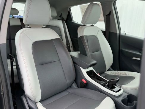 Used 2017 Chevrolet Bolt Premier w/ Driver Confidence II Package image 22