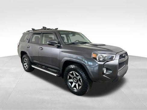 Used 2019 Toyota 4Runner TRD Off-Road Premium AWD/4WD image 8