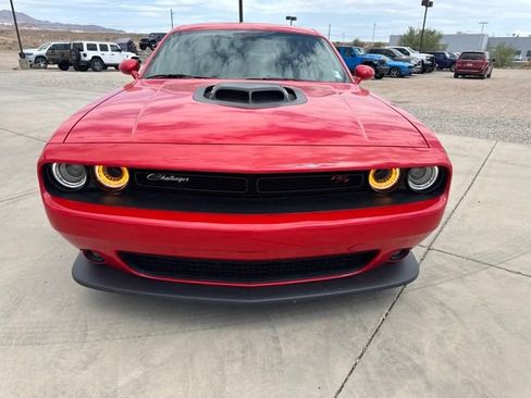 Certified 2022 Dodge Challenger R/T Scat Pack w/ Shaker Package RWD image 6