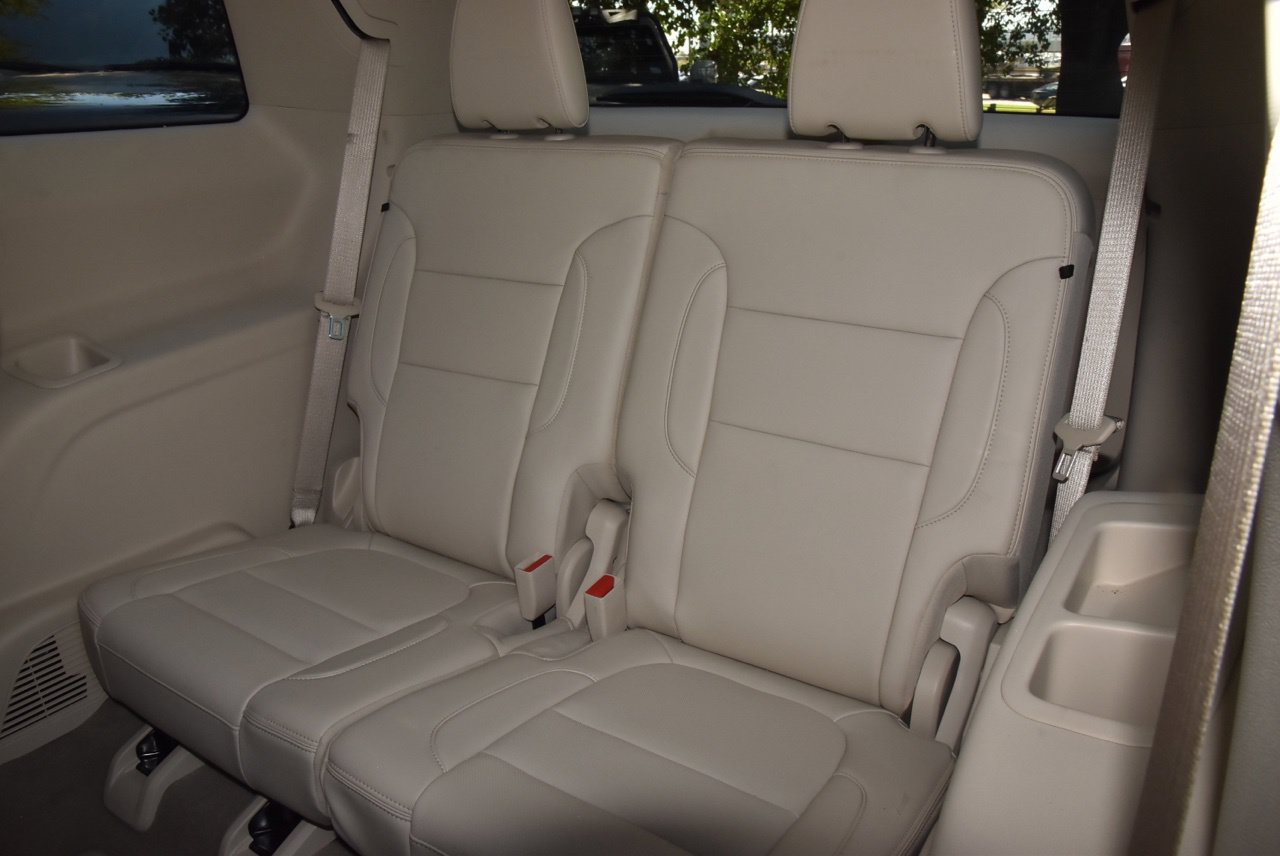 Used 2023 GMC Acadia Denali w/ Denali Technology Package FWD image 15