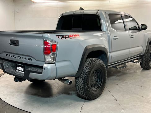 Used 2021 Toyota Tacoma TRD Off-Road w/ Technology Package AWD/4WD image 6