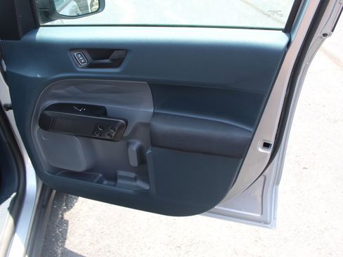 Used 2023 Ford Maverick XL FWD image 11