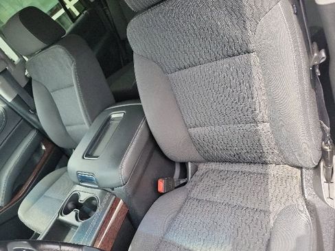 Used 2019 GMC Yukon SLE w/ SLE Value Package AWD/4WD image 25