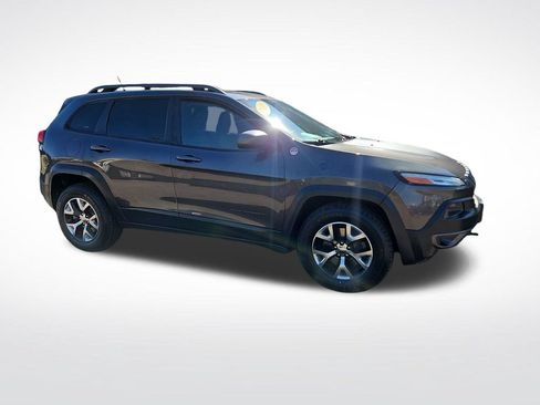 Used 2015 Jeep Cherokee Trailhawk w/ Comfort/Convenience Group AWD/4WD image 6