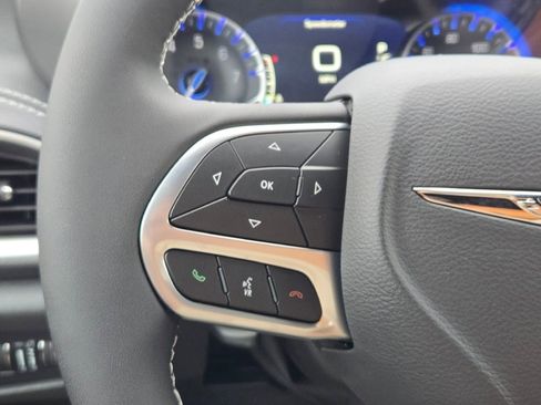 New 2026 Chrysler Pacifica Select image 33