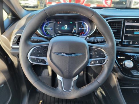 Used 2023 Chrysler Pacifica Pinnacle image 24