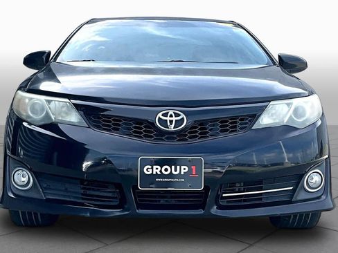 Used 2012 Toyota Camry SE FWD image 3