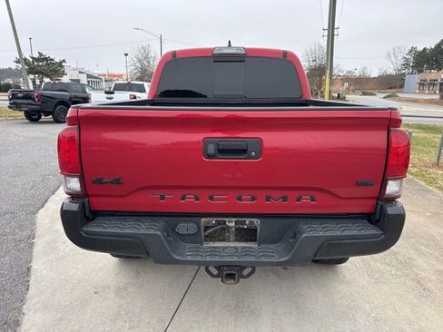 Used 2019 Toyota Tacoma SR5 image 9