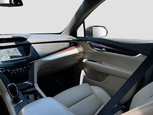 Used 2019 Cadillac XT5 Luxury AWD/4WD image 24