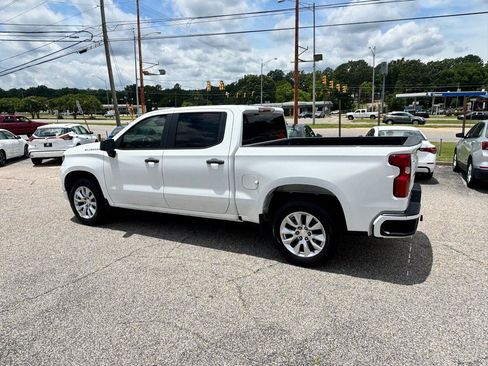 Used 2022 Chevrolet Silverado 1500 Custom RWD image 11