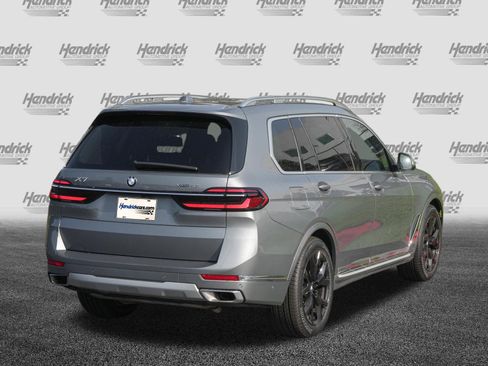 Used 2025 BMW X7 xDrive40i w/ Premium Package AWD/4WD image 9