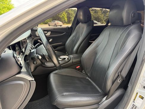 Used 2019 Mercedes-Benz E 300 4MATIC image 39