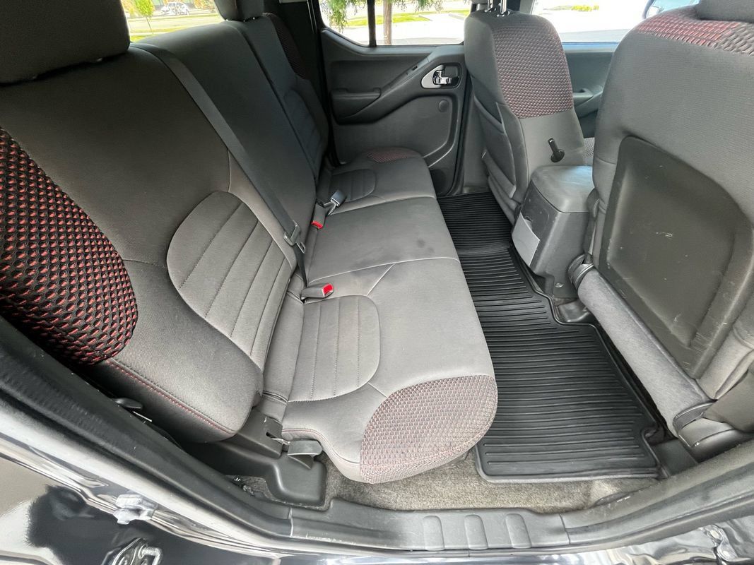 Used 2012 Nissan Frontier PRO-4X AWD/4WD image 22