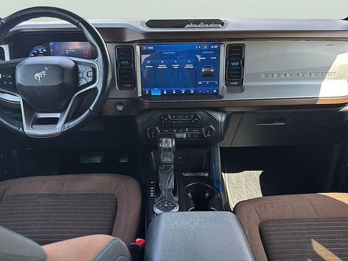 Used 2022 Ford Bronco Outer Banks image 10