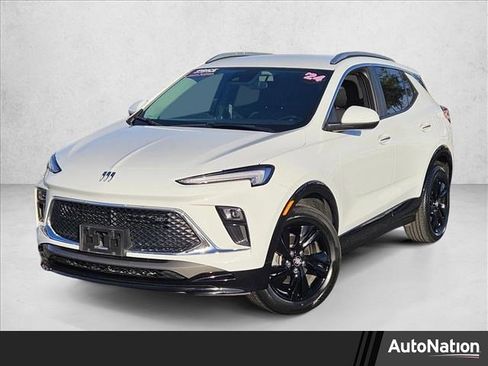 Used 2024 Buick Encore GX Sport Touring image 1