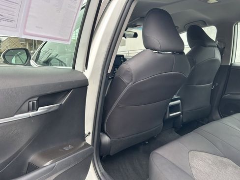 Certified 2021 Toyota Camry LE image 11