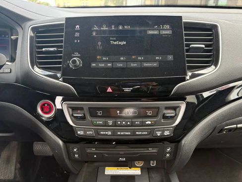 Used 2019 Honda Pilot Elite image 13