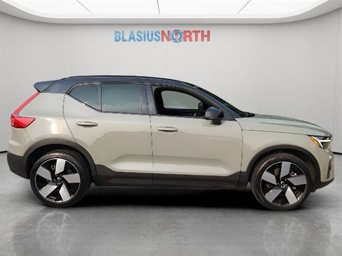 Used 2023 Volvo XC40 Recharge Ultimate w/ Protection Package Premier image 5