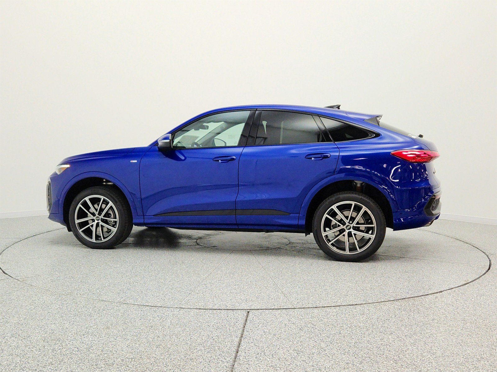 New 2026 Audi Q5 Premium Plus AWD/4WD image 8