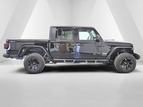 Used 2023 Jeep Gladiator Overland AWD/4WD image 8