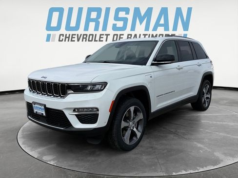 Used 2023 Jeep Grand Cherokee 4WD 4xe w/ Luxury Tech Group II image 2