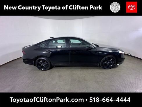 Used 2024 Honda Accord Sport image 2