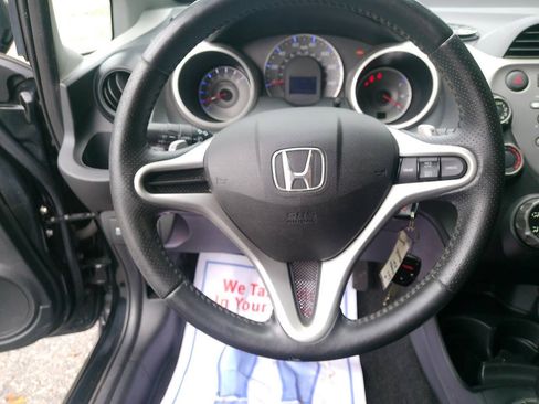 Used 2011 Honda Fit Sport image 17