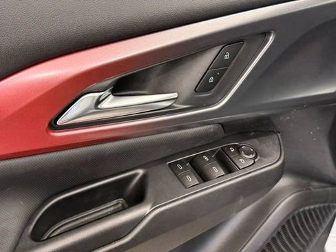 New 2026 Chevrolet Equinox EV RS image 17