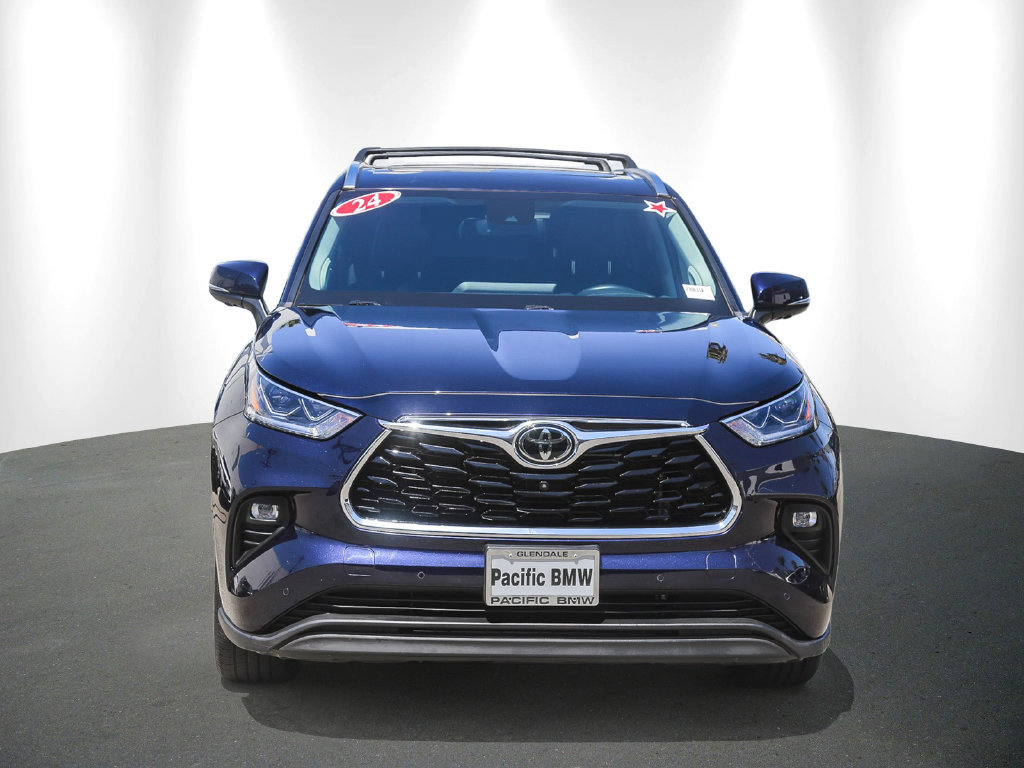 Used 2024 Toyota Highlander Limited AWD/4WD image 2