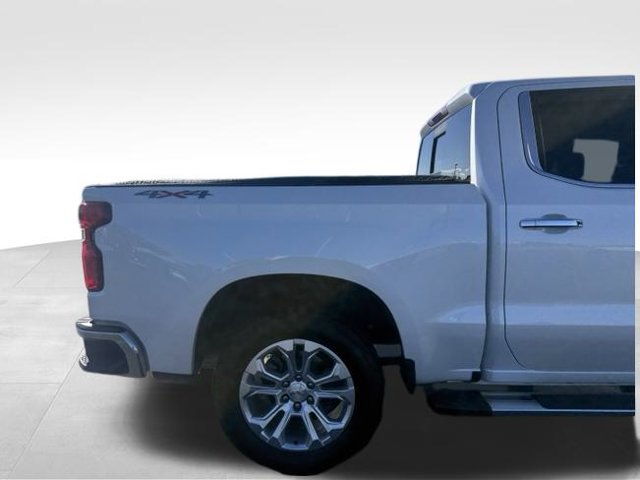 Used 2023 Chevrolet Silverado 1500 LTZ w/ LTZ Premium Package AWD/4WD image 4