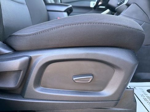 Used 2022 Ford Explorer XLT image 31