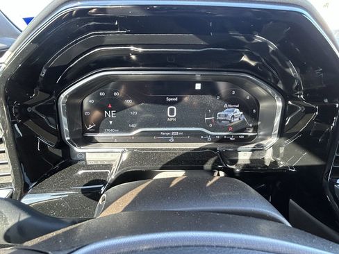 Used 2023 GMC Sierra 1500 SLT w/ SLT Premium Package image 12