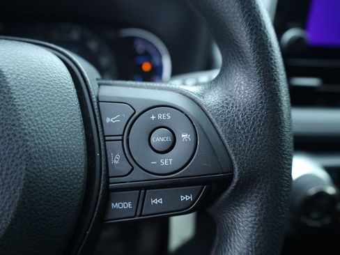 Used 2024 Toyota RAV4 LE image 28