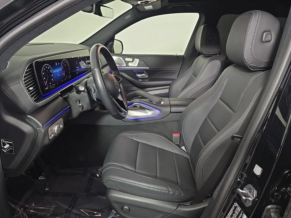 Used 2025 Mercedes-Benz GLS 450 4MATIC image 5