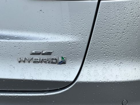 Used 2019 Ford Fusion SE FWD image 27