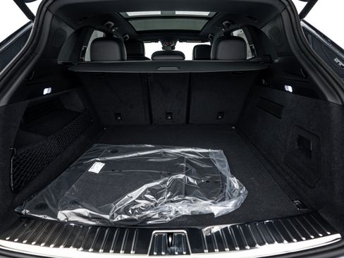 Certified 2026 Porsche Cayenne AWD/4WD image 25