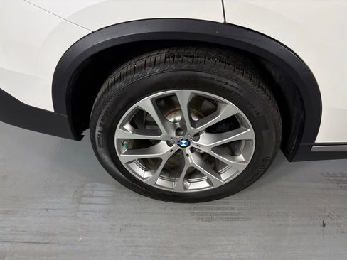 Used 2019 BMW X5 xDrive40i w/ Premium Package 2 AWD/4WD image 11