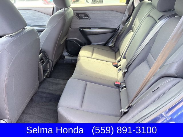 Used 2023 Nissan Rogue S FWD image 7