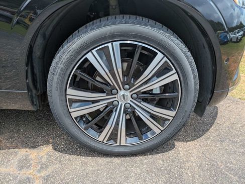 Used 2023 Volvo XC60 B5 Plus w/ Climate Package AWD/4WD image 11