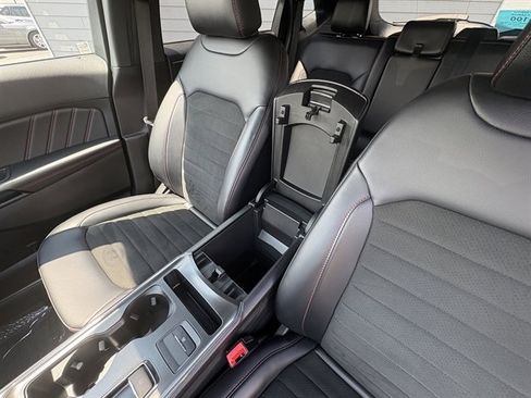 Used 2024 Ford Edge ST-Line image 27